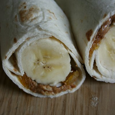 http://fussfreeflavours.com/2010/01/banana-peanut-butter-breakfast-wrap/